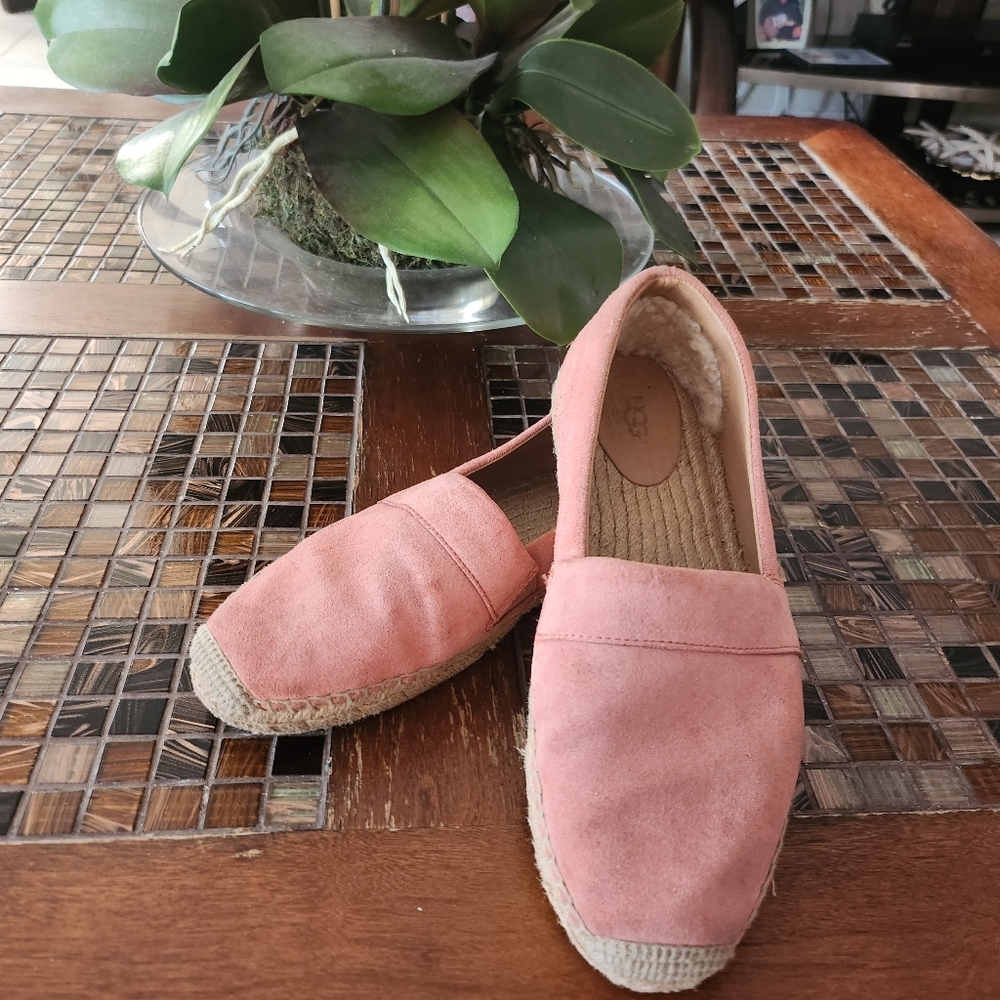 UGG Renada Slip on Espadrille in Fusion Coral size 9.5